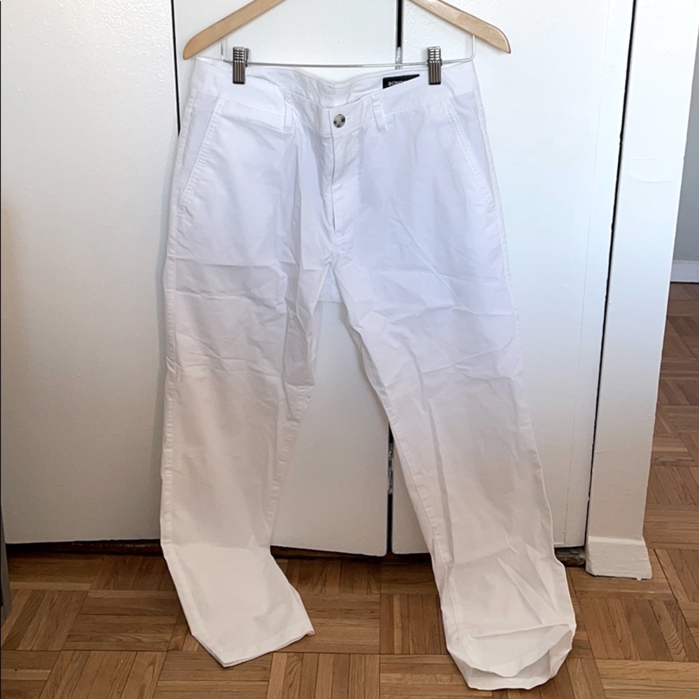 NEW Bonobos stretch lightweight chinos!